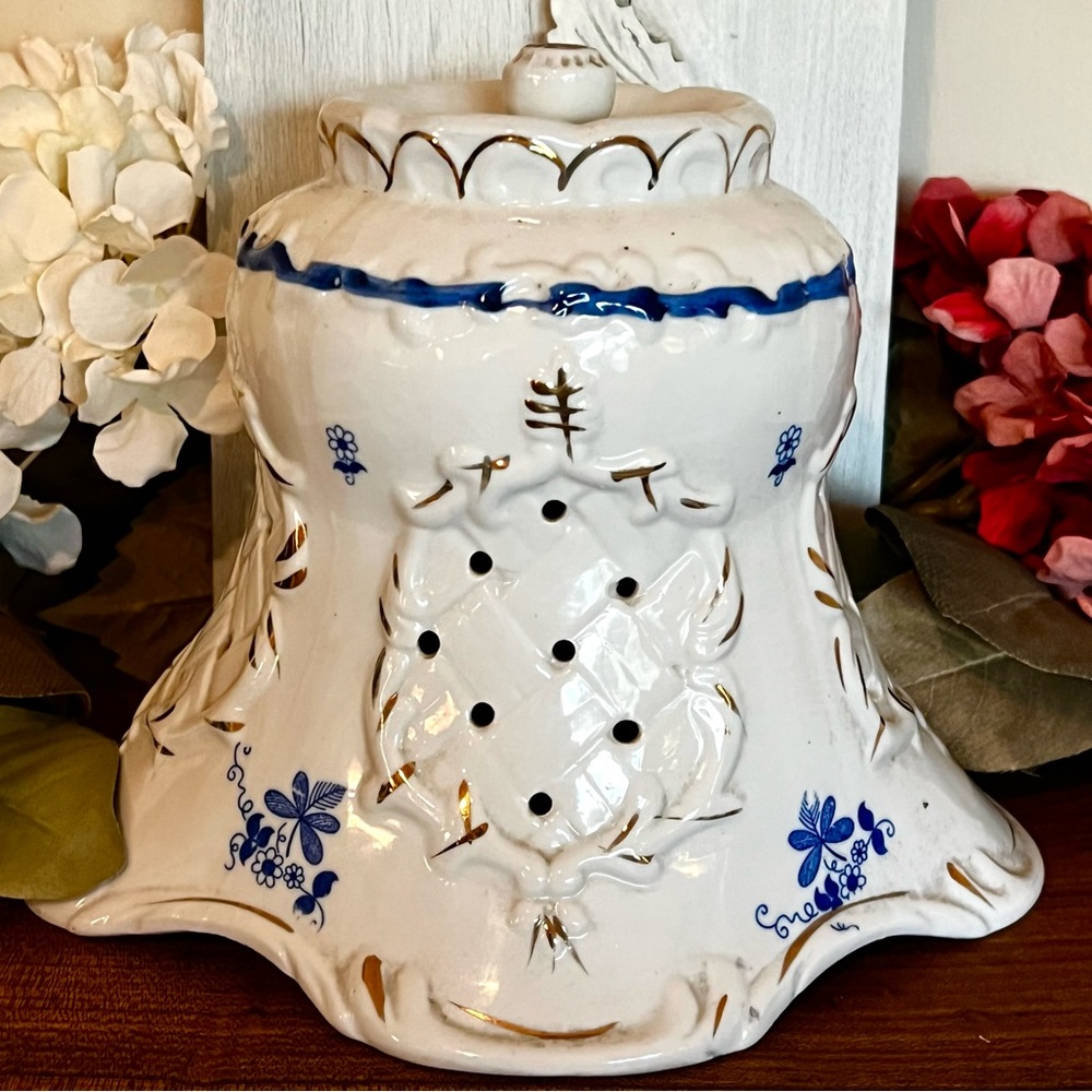 Vintage Victorian Porcelain Boudoir Lampshade, Gold Guilt Accents
